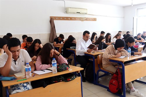 Kaymakamımız Musa Kazım ÇELİK, AHENK Projesi Kapsamında Gıyaseddin Keyhüsrev Anadolu Lisesini Ziyaret Etti